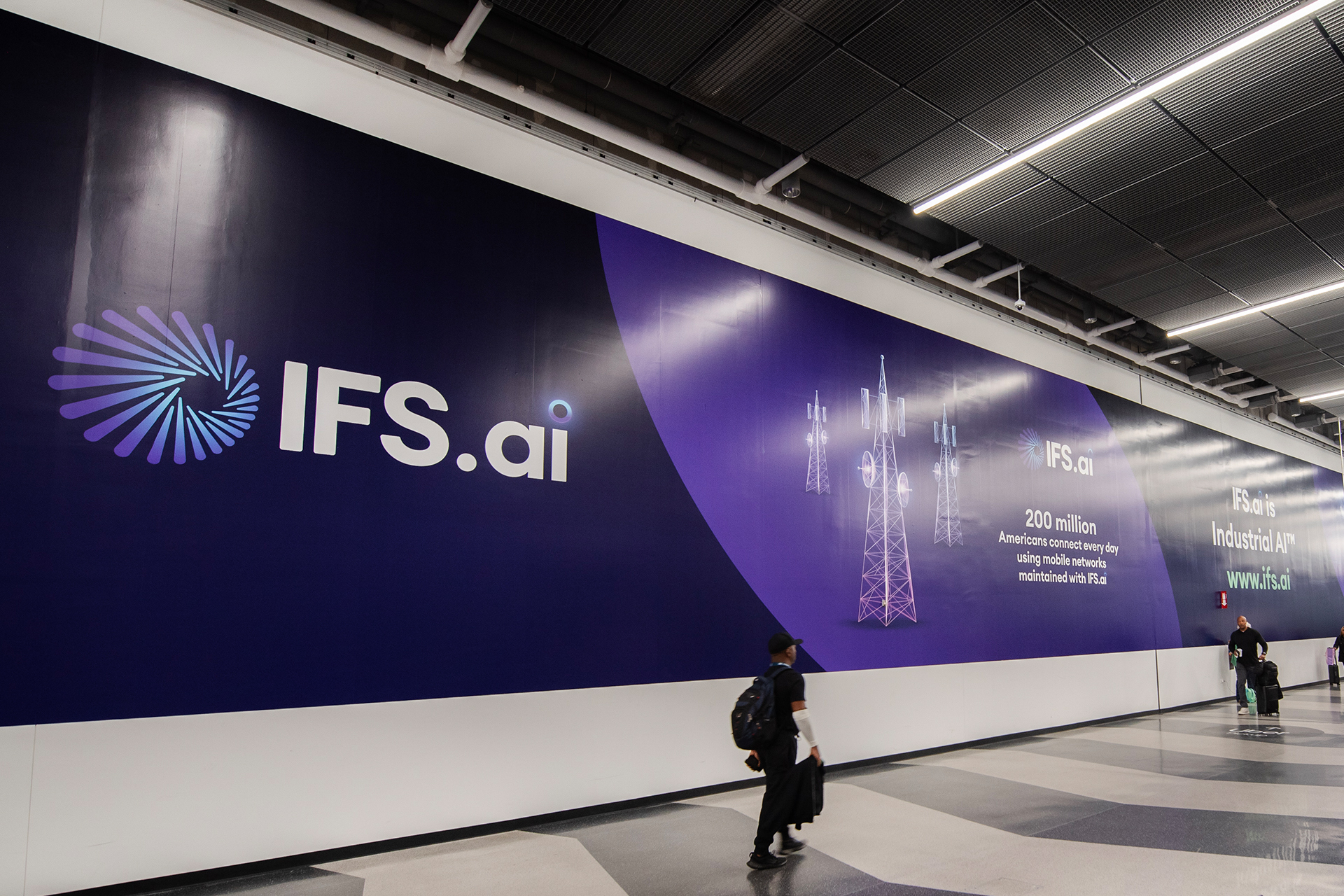 The IFS Great Wall – Chicago (ORD)