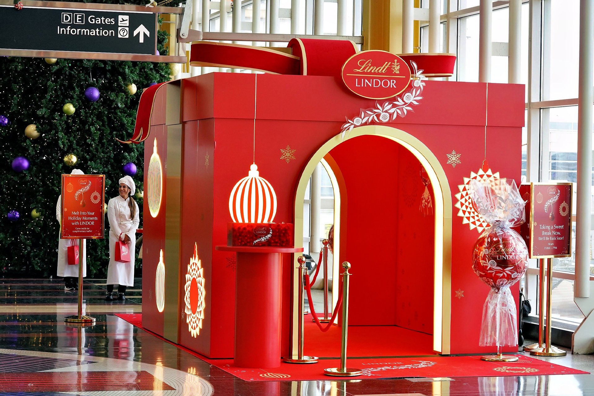 Lindt Chocolate Sampling Passenger Experience – Washington (DCA)